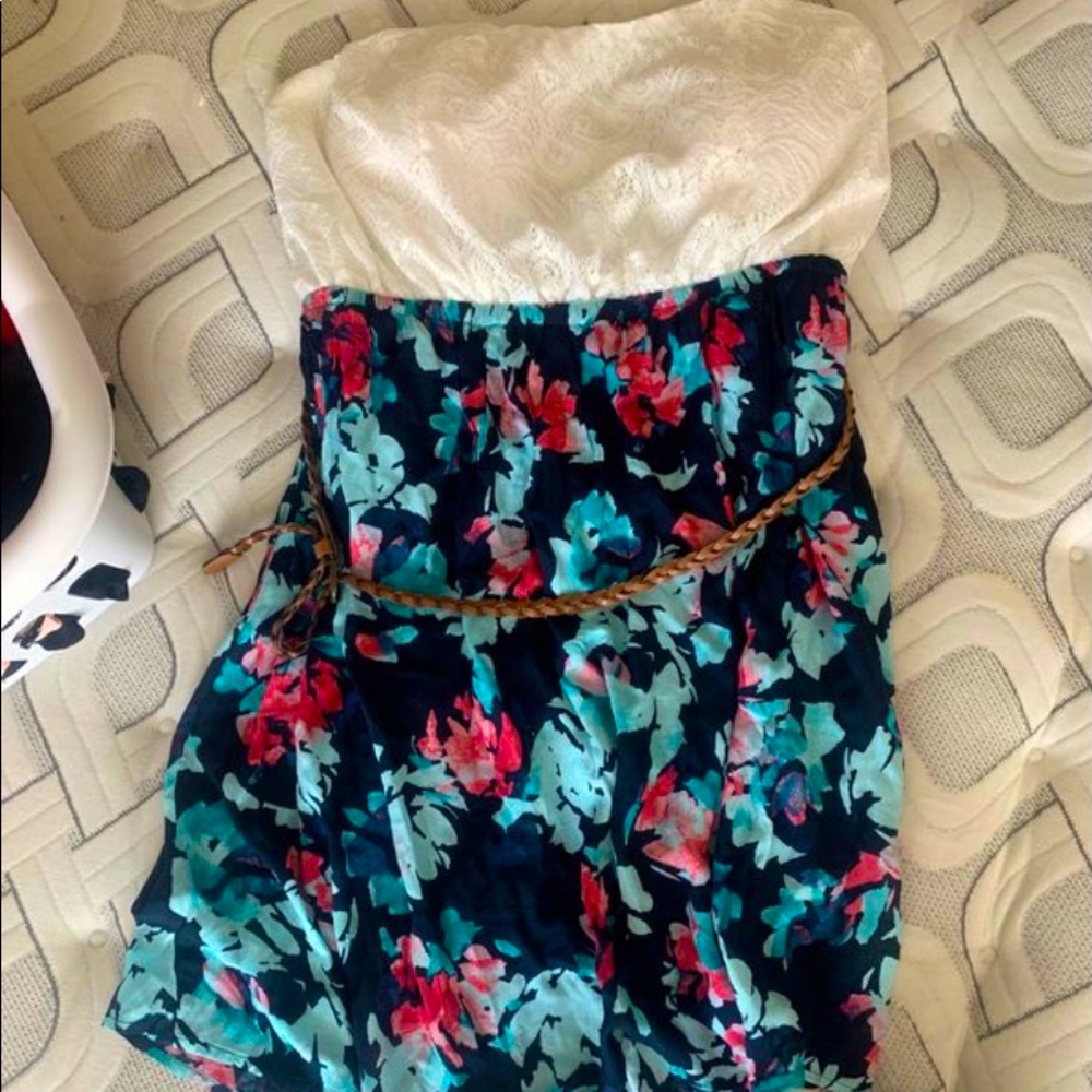 Strapless woman’s dress